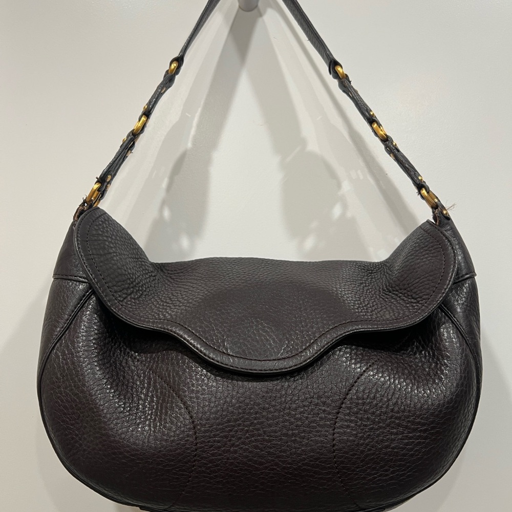 Cole Haan Dark Brown Leather Shoulder Bag With Gold Hardware. - Picture 4 of 13